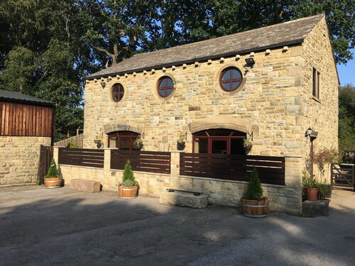 Stylish Groundfloor Apartment at Pingle Nook Farm