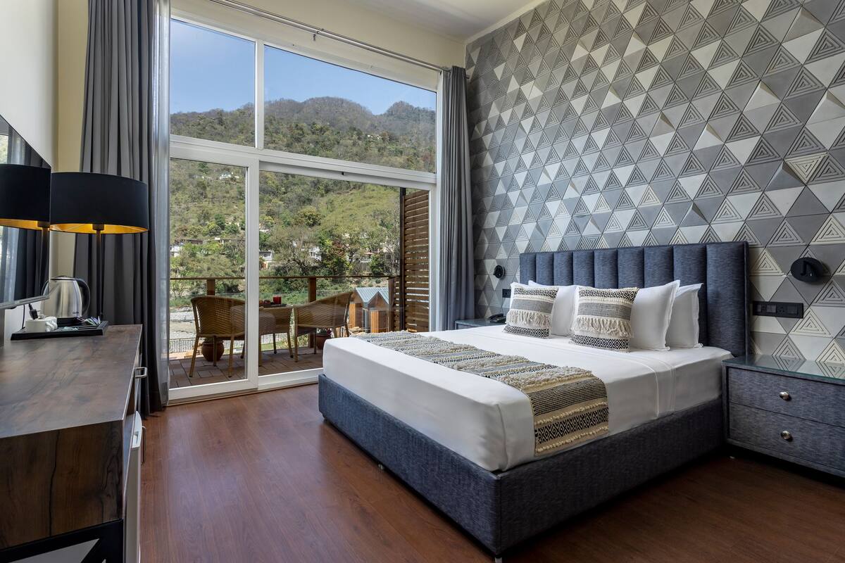 Deluxe Room with River View