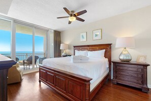 4 habitaciones, tabla de planchar con plancha, internet y ropa de cama 