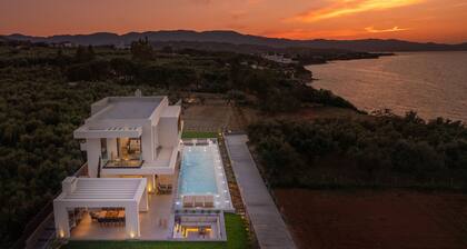 Oresteia Presidential Villa, a Legendary Retreat