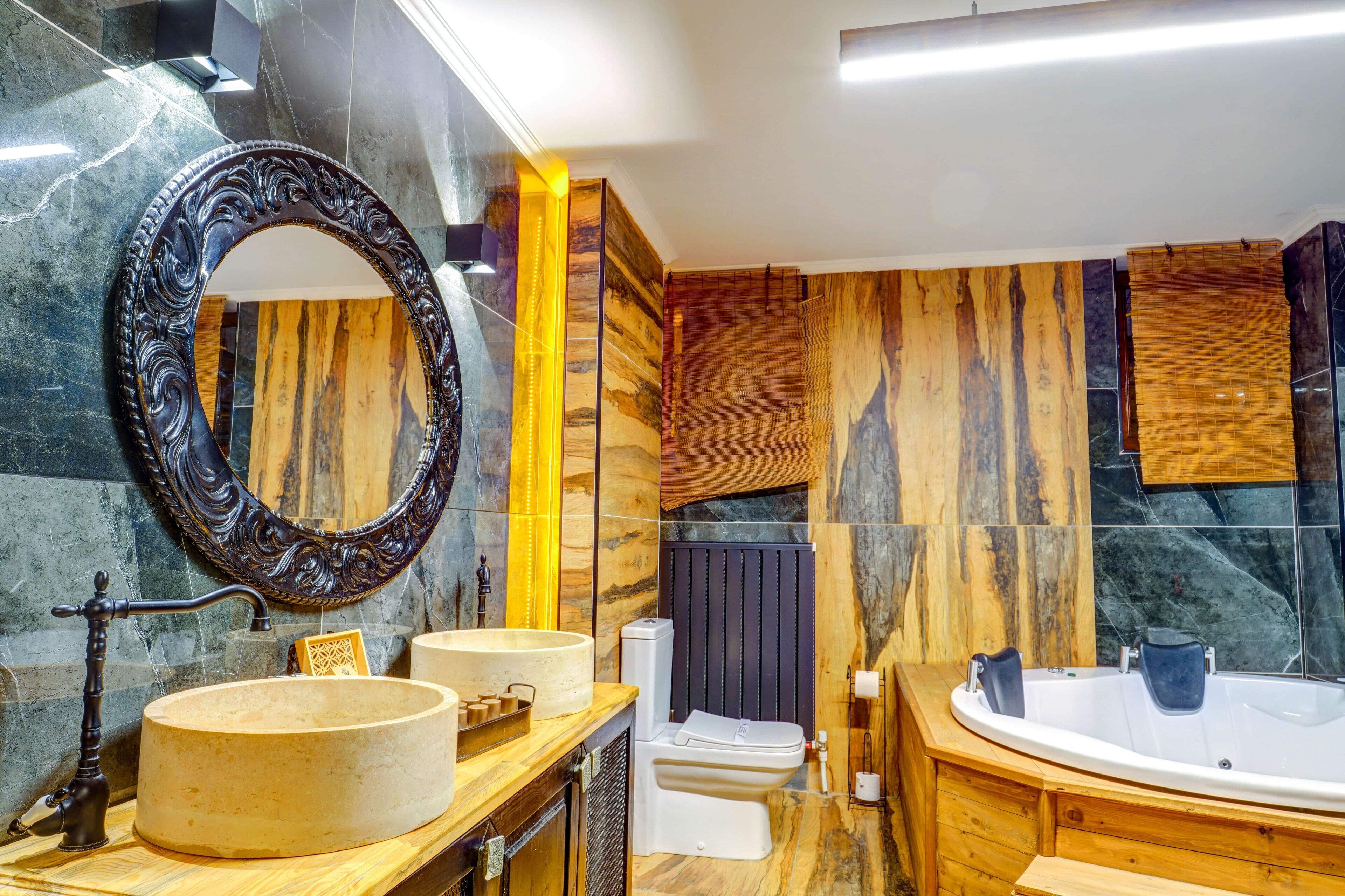 Family Room, 2 Bedrooms | Bathroom | Shower, hydromassage showerhead, hair dryer, slippers