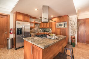 Kühlschrank, Mikrowelle, Ofen, Toaster