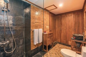 Dusche, Handtücher, Seife, Shampoo