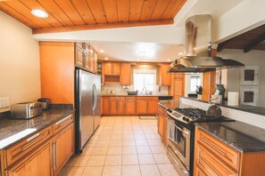 Fridge, microwave, oven, stovetop - 1mile to Disneyland family friendly House with a pool, hot tub, and game room (Anaheim)