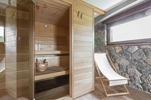 Nhà gỗ dành cho gia đình, nhiều phòng ngủ, cạnh núi (House Of Nature With Sauna And Tents) | Phòng xông hơi sauna