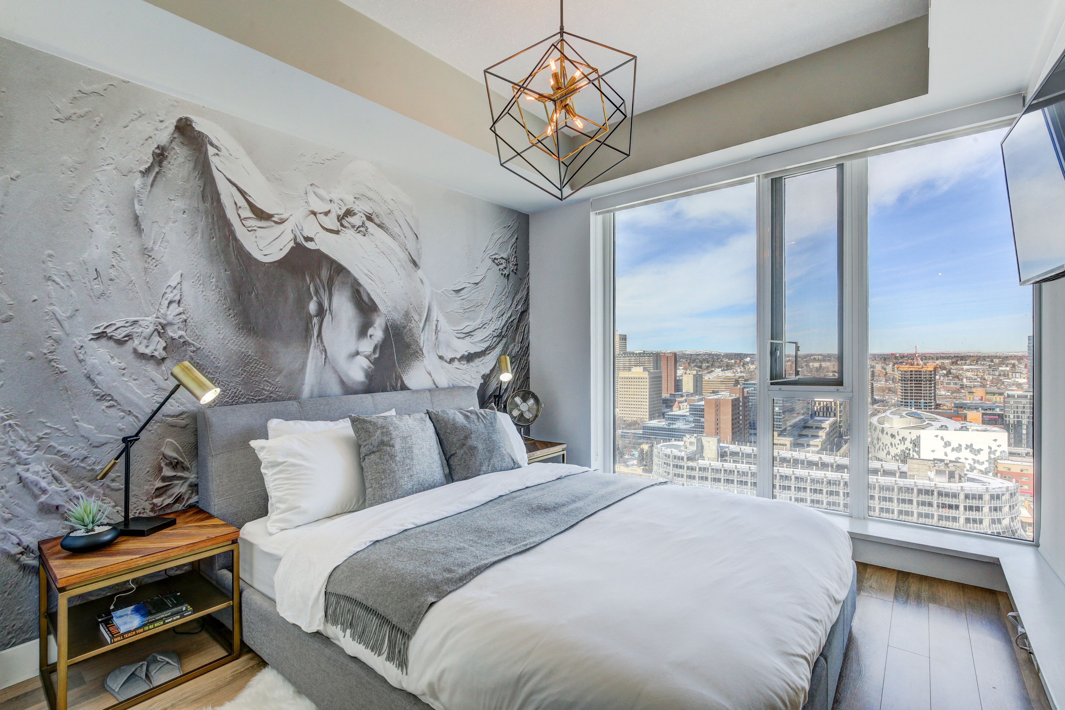 2 habitaciones, tabla de planchar con plancha y cuna de viaje 