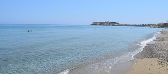 Holiday Home in Atsipopoulo near Beach