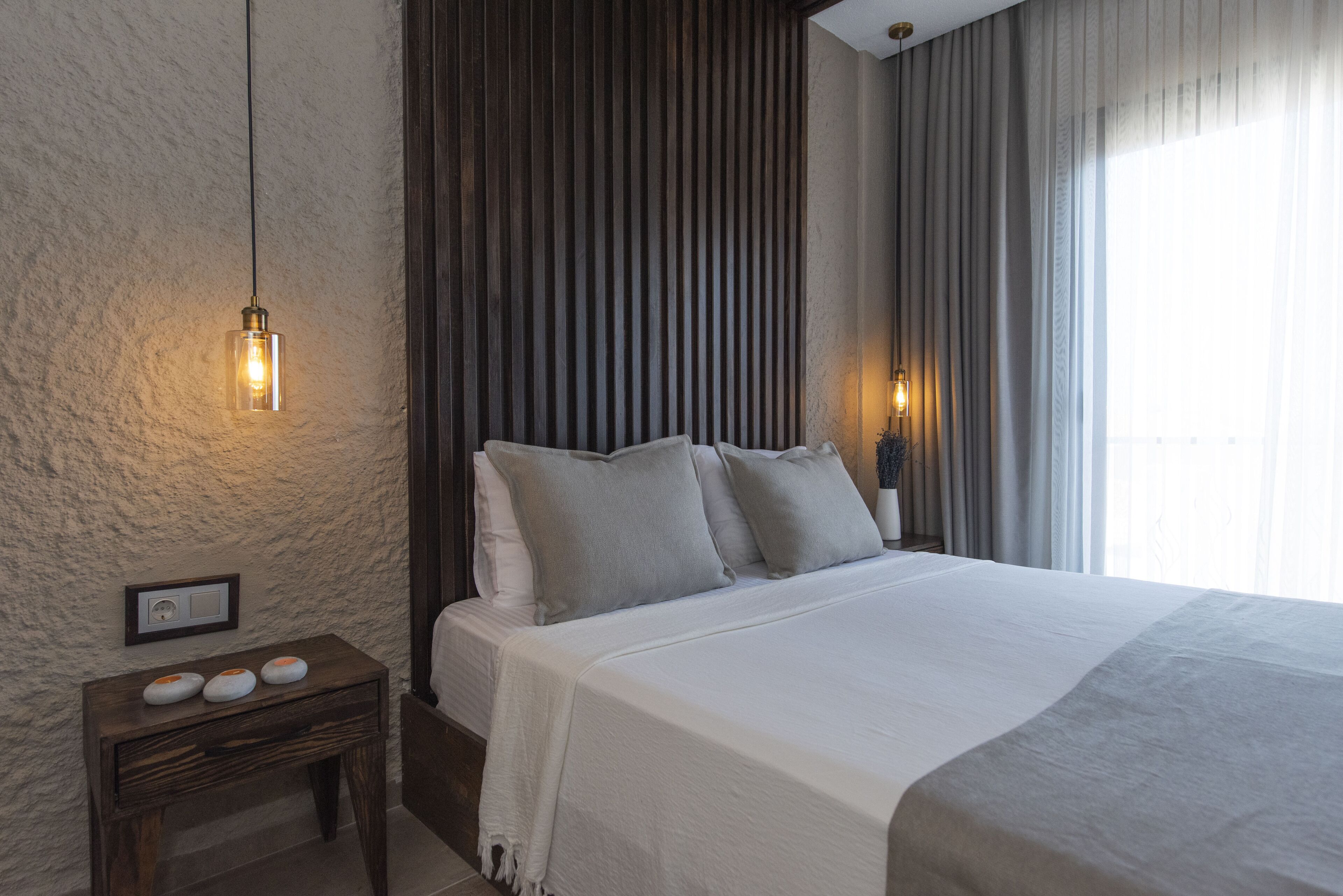 deluxe room | in-room safe, free wifi, bed sheets