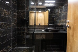 Standard Double or Twin Room | Bathroom - Hotel Livnica (Belgrade)