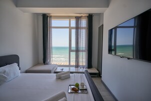 SEAVIEW 2 ALEZZI BEACH | Ropa de cama de alta calidad y colchones con acolchado adicional