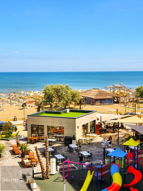 SENATOR 1 ALEZZI BEACH | 露台