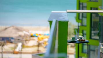 OVERSEA DREAM ALEZZI BEACH | Terraza o patio
