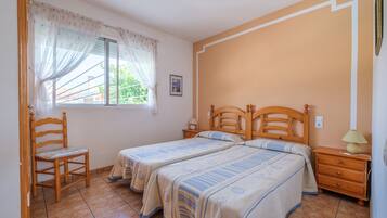 3 habitaciones, tabla de planchar con plancha y wifi gratis