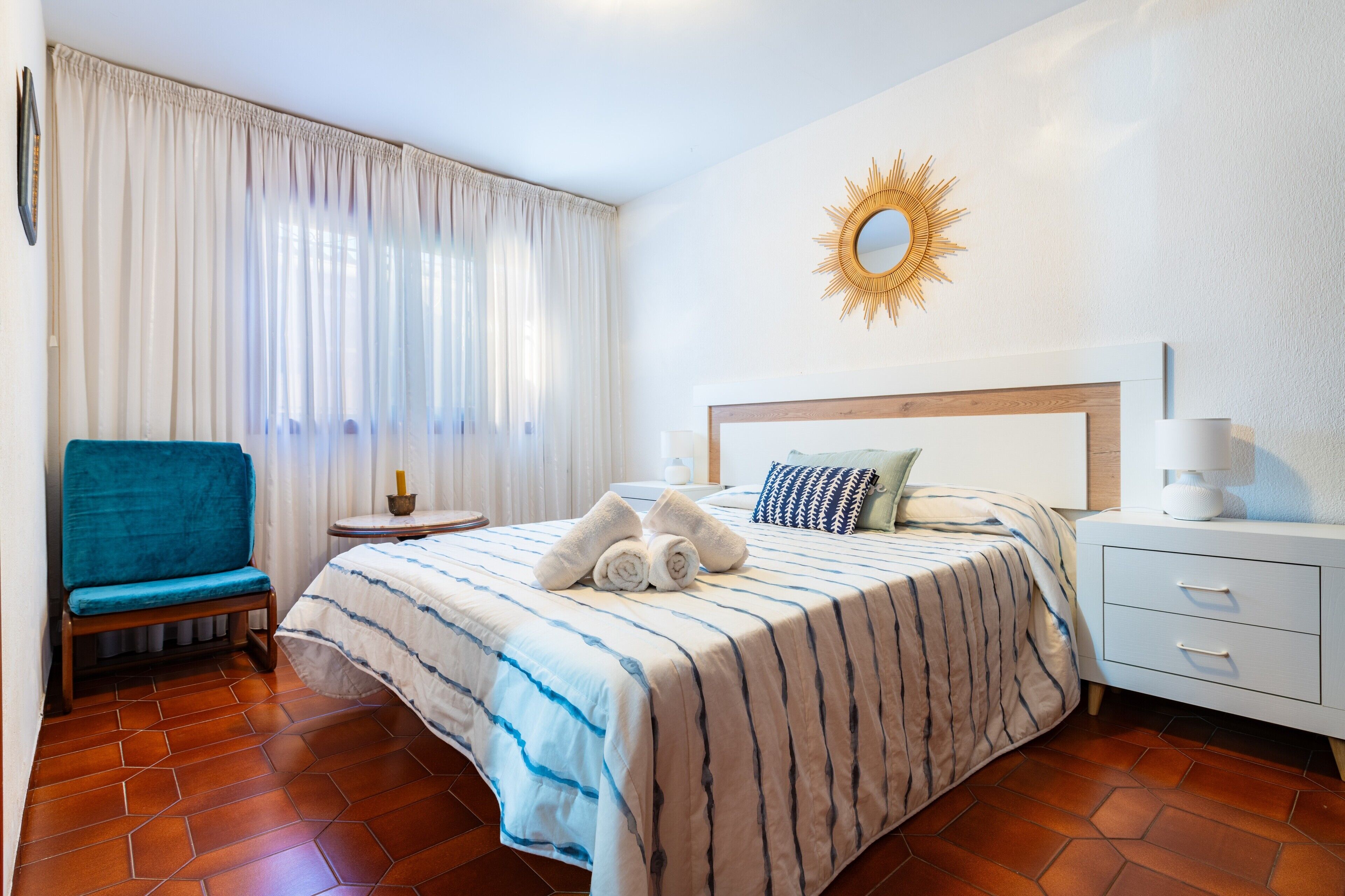 3 bedrooms, iron/ironing board, free WiFi, bed sheets