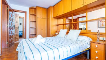 3 chambres, fer et planche Ă repasser, Wi-Fi gratuit, draps fournis