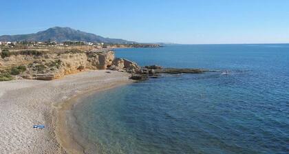 Villa Monbijou with Private Pool & Wi-Fi close to the Beach