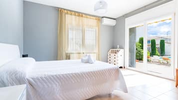 4 chambres, fer et planche Ă repasser, Wi-Fi gratuit, draps fournis