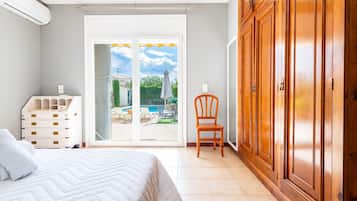 4 habitaciones, tabla de planchar con plancha y wifi gratis