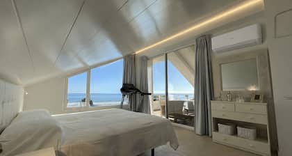 Beachfront Villa - Riu Cudei with Private Pool, A/C and Wi-Fi