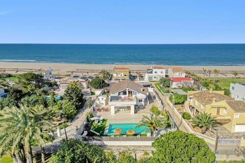 Villa '1ª Linea de playa - Riu Cudei 22a'