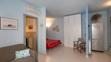 Free WiFi, bed sheets, wheelchair access