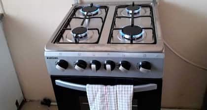 Lovely 1-bedroom Condo with A/C, Hall & Kitchen