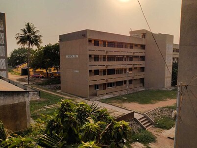 Lovely 1-bedroom Condo with A/C, Hall & Kitchen