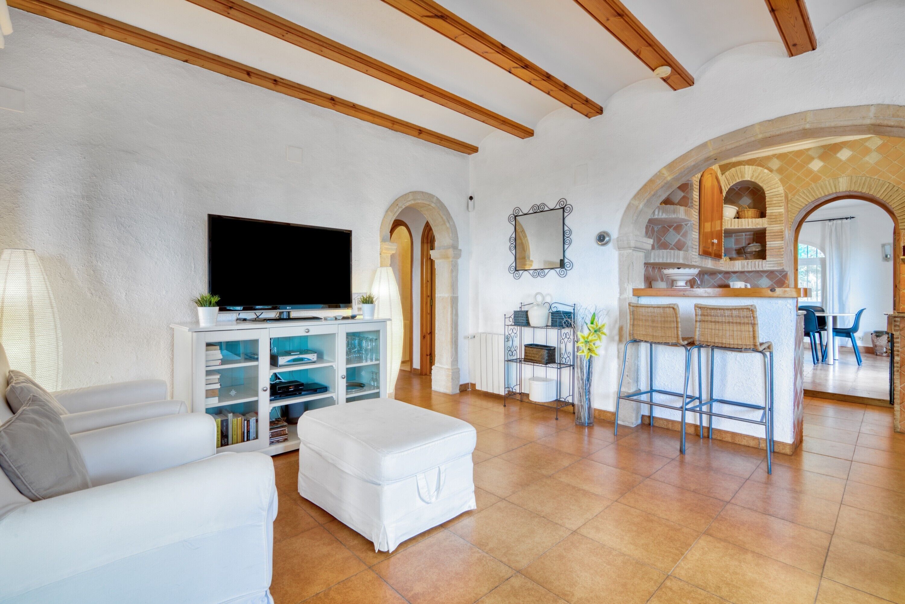 TV, fireplace, video-game console, DVD player