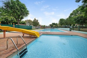 Pool - Apartment "Casa Mobile 11 Amici di Lazise" with Pool, Garden, A/C & Wi-Fi (Lazise)