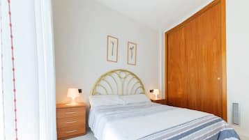 2 Schlafzimmer, Bügeleisen/Bügelbrett, kostenloses WLAN, Bettwäsche