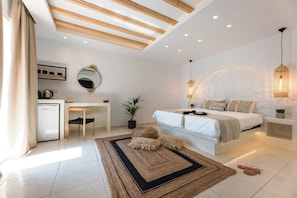 Premium Suite, Private Pool | Hypo-allergenic bedding, minibar, in-room safe, desk - Aegean Palace (Naxos)