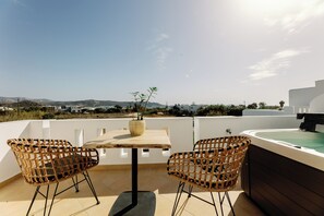 Luxury Suite with Private Jacuzzi | Private spa tub - Aegean Palace (Naxos)