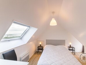 3 bedrooms, free WiFi, bed sheets