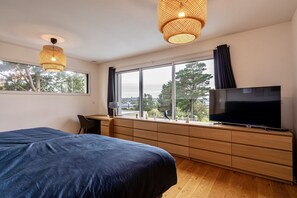 4 bedrooms, WiFi, bed sheets