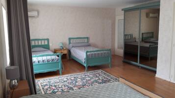 2 bedrooms, desk, iron/ironing board, travel cot