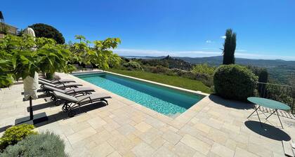 Traumvilla mit spektakulärem Blick auf den Golf von Saint-Tropez