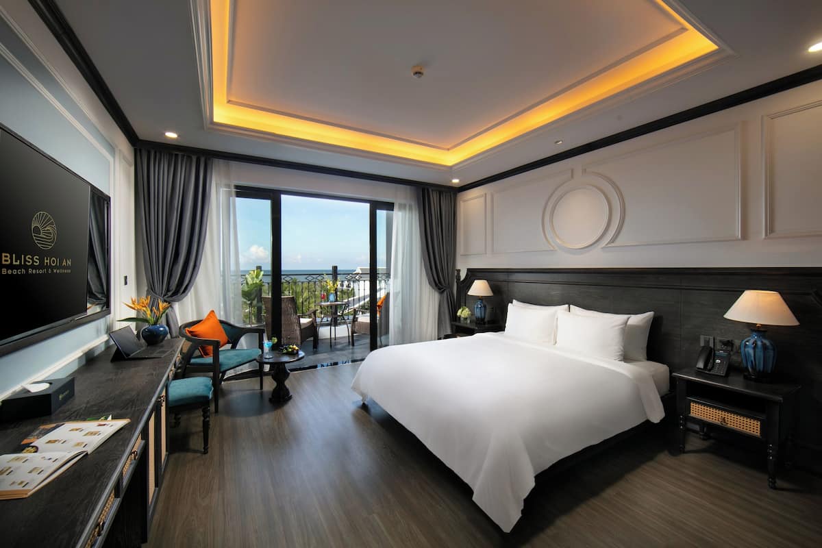 Deluxe Ocean View King Room | 1 dormitorio, ropa de cama de alta calidad, edredones de plumas