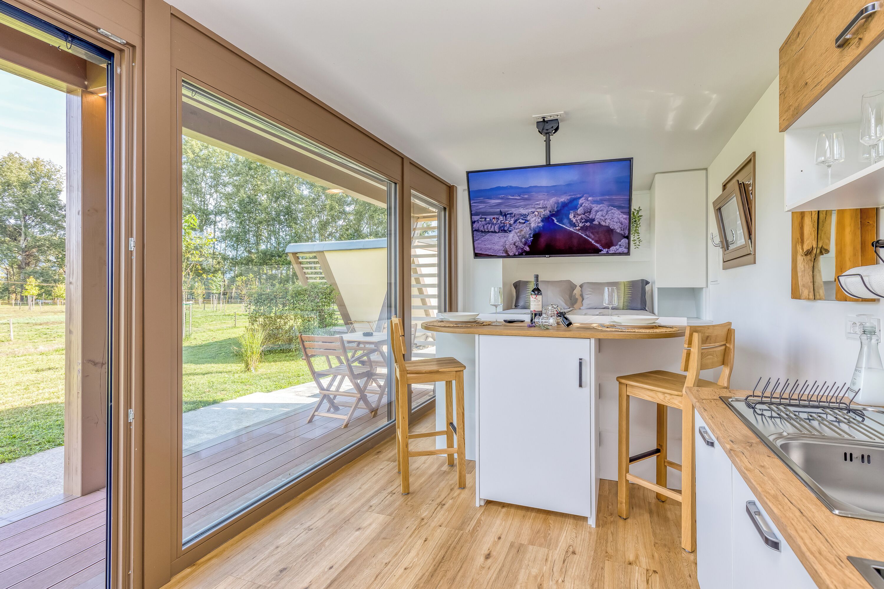 Family Studio, Mountain View (Riverside Suite Mare private beach) | Private kitchenette | Fridge, oven, stovetop, electric kettle