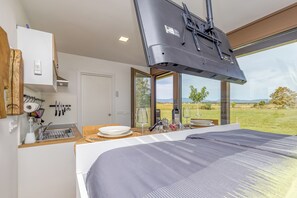 Family Studio, Mountain View (Riverside Suite Mare private beach) | Free WiFi, bed sheets - Riverside Suite Mobile Homes (Metlika)