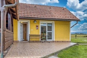 Studio Familial, vue montagne (River View Suite Mlinar private beach) | Extérieur