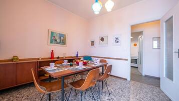 Appartamento familiare, camere multiple, 2 bagni (Tre Balconi Sul Mare Beach) | Pasti
