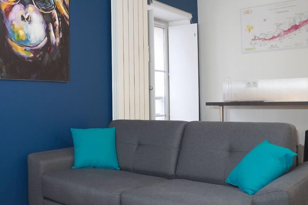 Charming T2 Cozy and comfortable in the center of the village