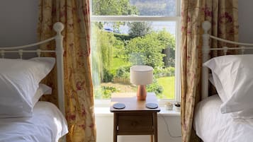 3 bedrooms, iron/ironing board, travel cot, free WiFi