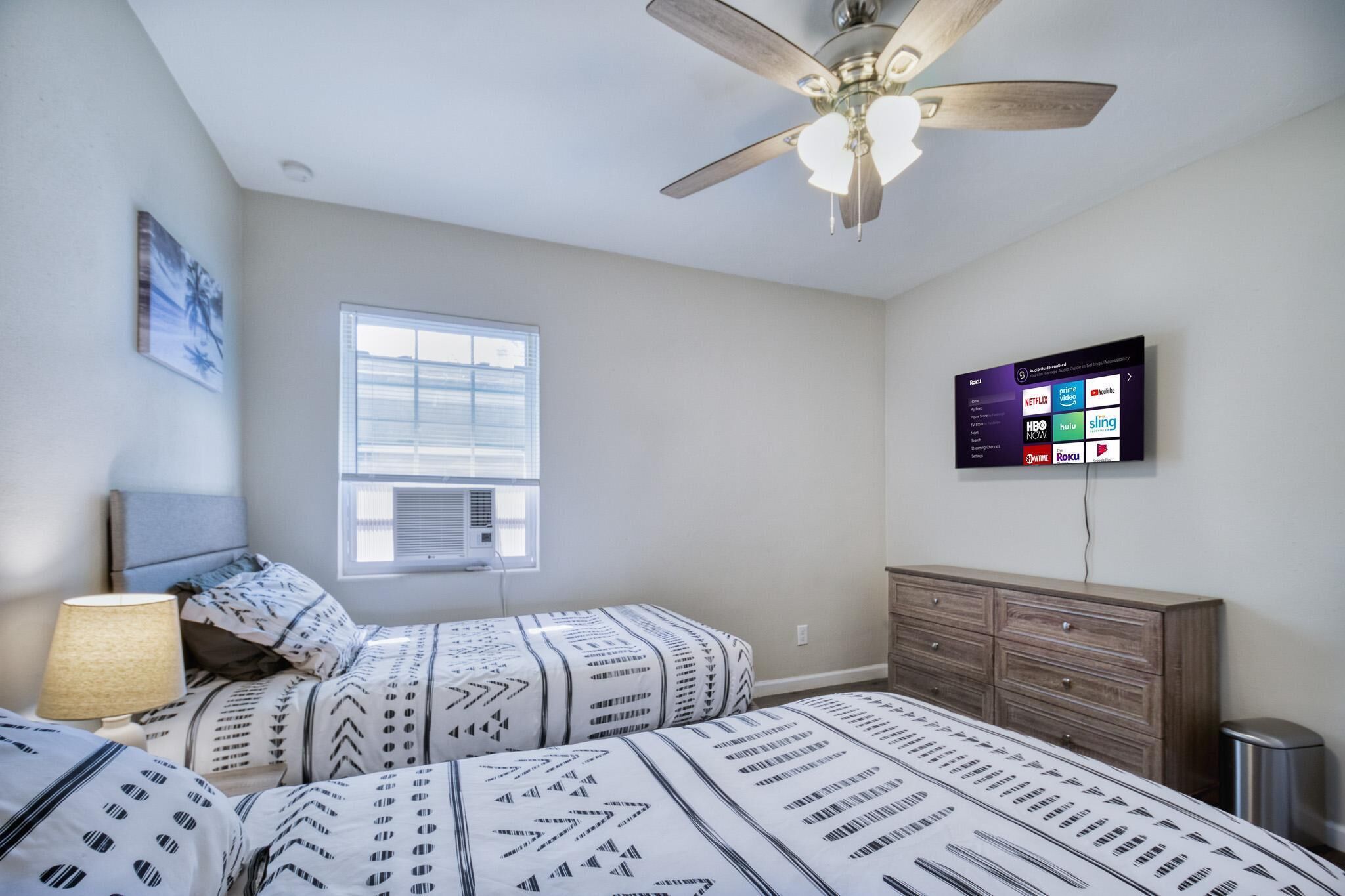 ~[C] Krispy Krashpad_Sleeps 5_Krispy Kreme~