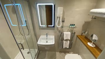 Luxury Double Room | Premium bedding, in-room safe, desk, laptop workspace