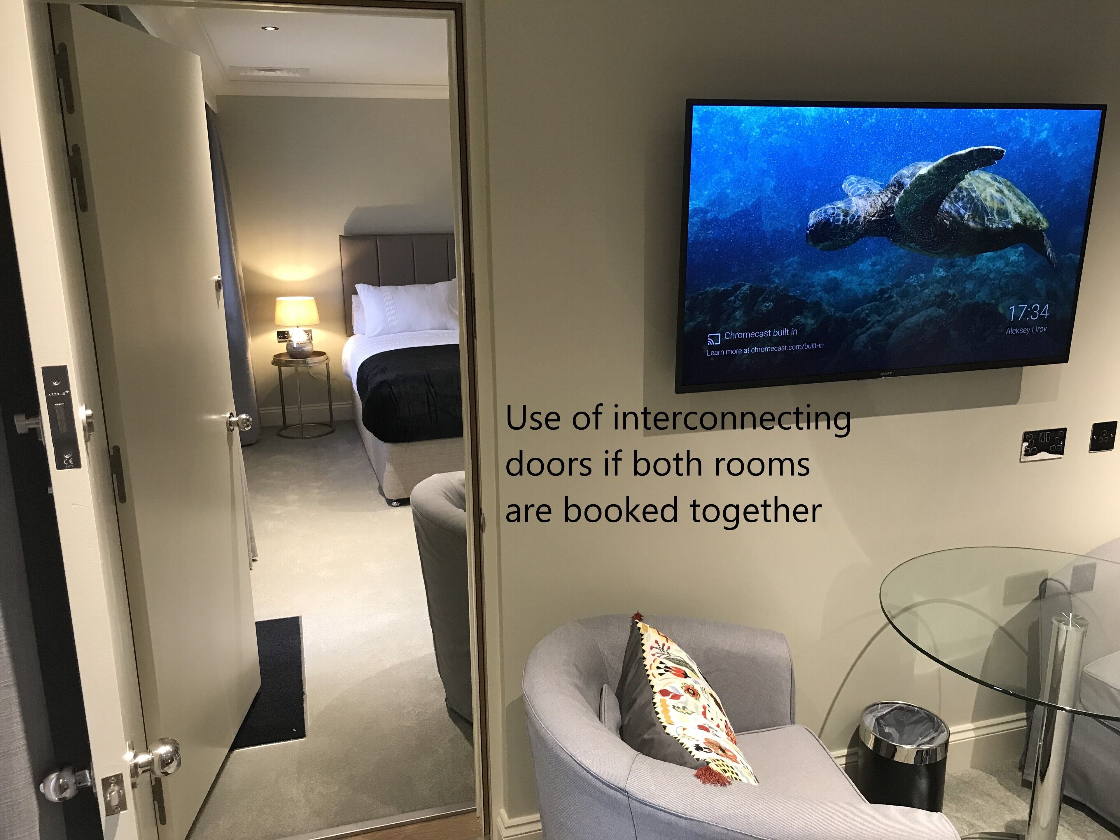 Doppia Luxury | Biancheria da letto di alta qualità, cassaforte in camera, una scrivania