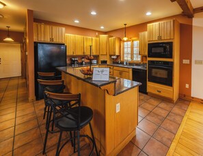 Fridge, microwave, oven, stovetop - Adirondacks Getaway - Hiking Trails - Sauna - 5-Min from Lake - Pet-Friendly (Broadalbin)