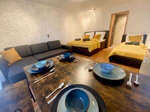 1 bedroom, free WiFi, bed sheets - City Studio with Wifi & Netflix (Fürth)