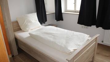 Einzelzimmer | Kostenloses WLAN, Bettwäsche