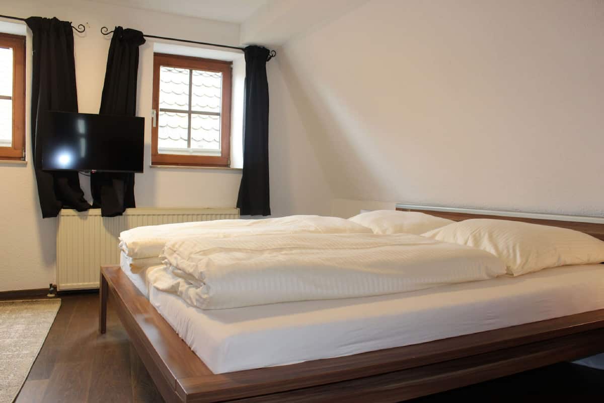 Wifi gratis y ropa de cama
